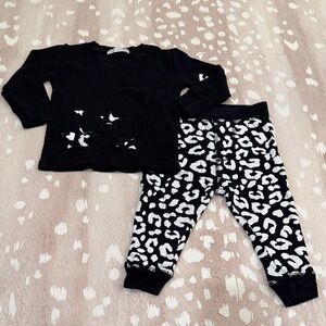 Little Mish Girls Thermal Outfit 18M Black Star Top & Leopard Thermal Pants Set